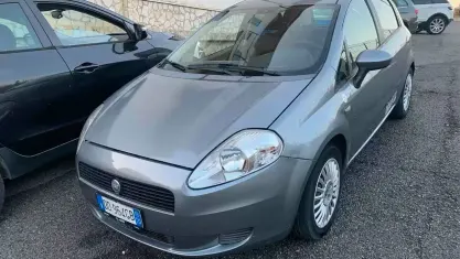 Usata Fiat Grande Punto 90 CV (66 kW) 2006 Grigio Utilitaria