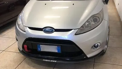 Usata 2010 Ford Fiesta Titanium Utilitaria | 2990 € (Buon prezzo)