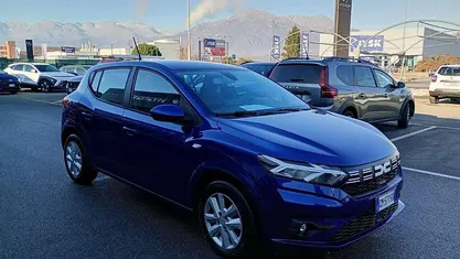 Usata 2023 Dacia Sandero Comfort Tre volumi | 12.900 € (Ottimo prezzo)