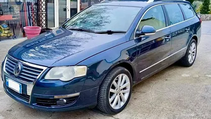 Usata VW Passat Highline 140 CV (102 kW) 2006 Blu Station wagon