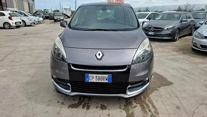 Usata Renault Scénic III XMOD 110 CV (80 kW) 2012 Grigio Monovolume