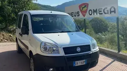 Usata Fiat Doblò Active 103 CV (75 kW) 2009 Bianco Monovolume