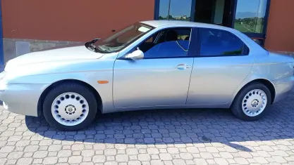 Usata Alfa Romeo 156 Distinctive 120 CV (88 kW) 2002 Grigio Berlina