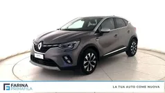 Grigio scuro tetto grigio chiaro Usata 2024 Renault Captur Techno SUV | 15.400 € (Super prezzo)