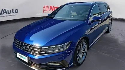 Usata VW Passat Executive 150 CV (110 kW) 2021 Bluazzurro Station wagon