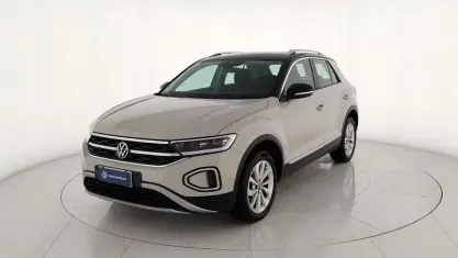 Usata VW T-Roc Style 150 CV (110 kW) 2023 Grigio SUV