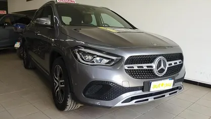 Usata Mercedes GLA200 149 CV (109 kW) 2023 Grigio SUV
