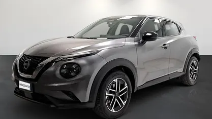 Gray Usata 2025 Nissan Juke N-Connecta SUV | 21.400 € (Buon prezzo)