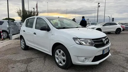 Other Usata 2013 Dacia Sandero Ambiance Tre volumi | 4990 € (Buon prezzo)