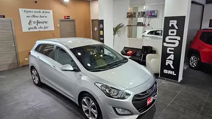 Begagnad Hyundai i30 Style 128 HK (94 kW) 2012 Grå Kombi