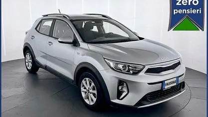 Usata Kia Stonic Urban 84 CV (61 kW) 2022 Argento SUV