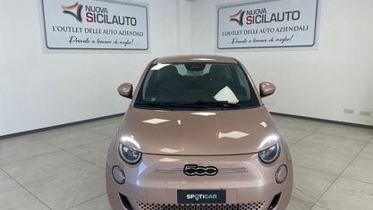 Usata Fiat 500e Icon 86 kW (118 CV) 2023 Viola Berlina
