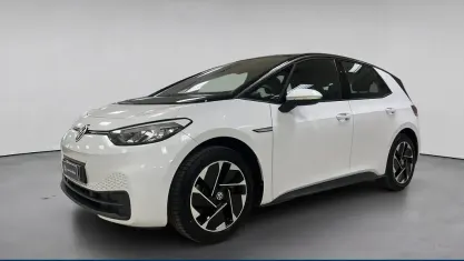 Usata VW ID.3 Pro Performance 69 kW (95 CV) 2023 Bianco pastello Utilitaria