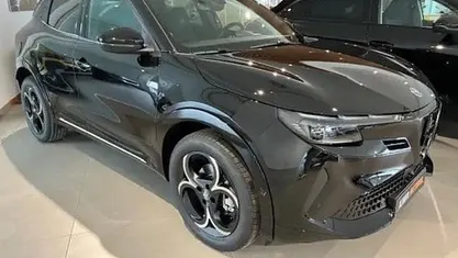 Nuova Alfa Romeo Junior Ti 145 CV (106 kW) 2026 Nero SUV