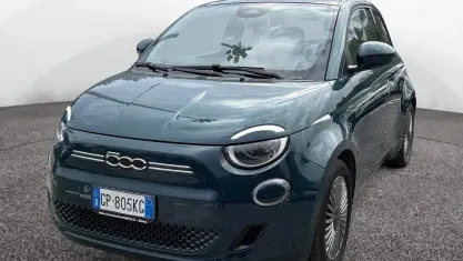 Usata Fiat 500e Icon 86 kW (118 CV) 2023 Blu/azzurro Berlina