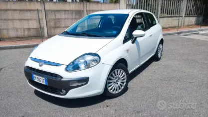 Usata Fiat Punto Evo Dynamic 65 CV (47 kW) 2010 Bianco Utilitaria