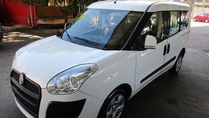 Usata Fiat Doblò Dynamic 105 CV (77 kW) 2011 Bianco Monovolume