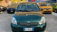 Usata 2003 Toyota Yaris Sol Tre volumi | 3000 € (Buon prezzo)
