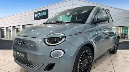 Vari colori Usata 2020 Fiat 500e Icon Cabrio | 16.200 € (Buon prezzo)