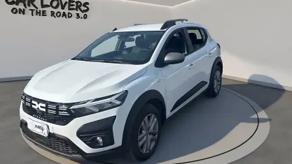 Usata Dacia Sandero Expression 101 CV (74 kW) 2023 Bianco Utilitaria