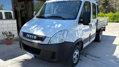 Usata Iveco Daily 106 CV (77 kW) 2010 Utilitaria