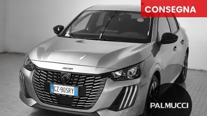 Usata Peugeot 208 Allure 102 CV (75 kW) 2025 Grigio Utilitaria