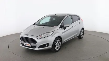 Usata Ford Fiesta Titanium 75 CV (55 kW) 2015 Argento Berlina