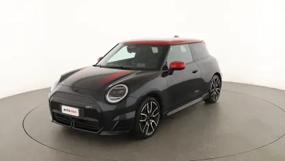 Usata Mini Cooper SE 160 kW (218 CV) 2024 Nero Utilitaria