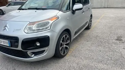 Usata Citroën C3 Picasso Exclusive 90 CV (66 kW) 2009 Grigio Monovolume