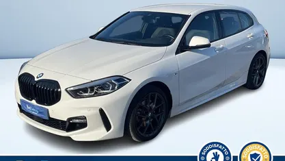Bianco pastello Usata 2023 BMW 118 M Sport Due volumi | 26.800 € (Buon prezzo)