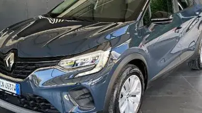 Usata Renault Captur Zen 143 CV (105 kW) 2022 Azzurro SUV