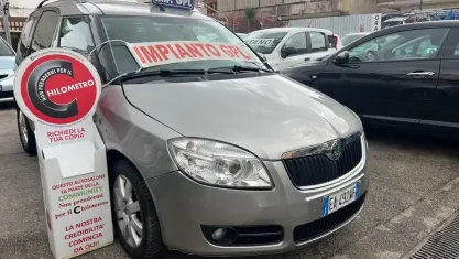 Usata Skoda Roomster 69 CV (50 kW) 2011 Grigio Monovolume