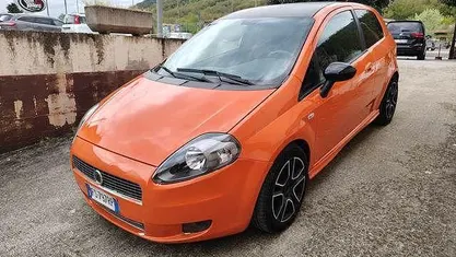 Usata Fiat Grande Punto Sport 132 CV (97 kW) 2006 Utilitaria