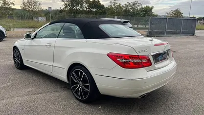 Usata Mercedes E220 170 CV (125 kW) 2012 Cabrio