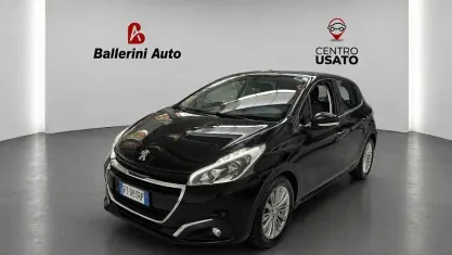 Begagnad Peugeot 208 Allure 83 HK (61 kW) 2018 Blå Halvkombi