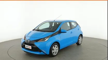 Usata Toyota Aygo Cool 70 CV (51 kW) 2016 Blu Utilitaria