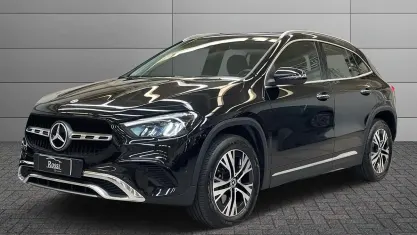 Usata Mercedes GLA250 Advanced Plus 164 CV (120 kW) 2023 Grigio montagna metallizzato SUV