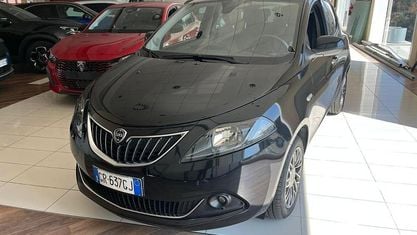 Usata Lancia Ypsilon Gold 69 CV (50 kW) 2023 Nero Utilitaria