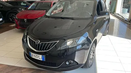 Nero Usata 2023 Lancia Ypsilon Gold Utilitaria | 11.990 € (Buon prezzo)