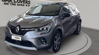 Usata Renault Captur Techno 101 CV (74 kW) 2023 Grigio chiaro SUV