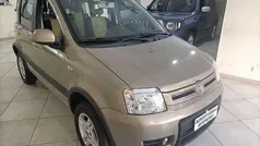 Usata 2011 Fiat Panda 4x4 Climbing Due volumi | 8900 € (Buon prezzo)