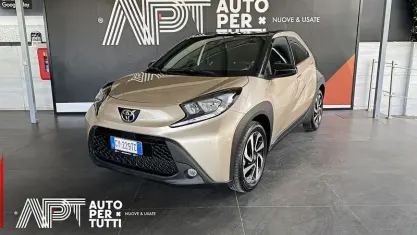 Usata Toyota Aygo X Trend 72 CV (52 kW) 2025 Beige SUV