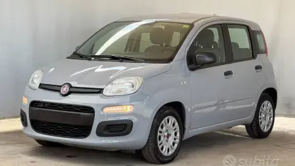 Usata Fiat Panda 70 CV (51 kW) 2022 Grigio Utilitaria