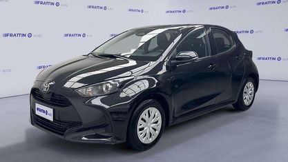 Second-hand Toyota Yaris Hybrid Active 172 CP (126 kW) 2023 Argintiu Hatchback