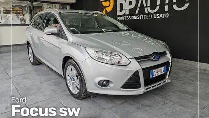 Begagnad Ford Focus 116 HK (85 kW) 2011 Grå Kombi
