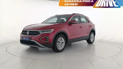 Usata VW T-Roc Life 110 CV (80 kW) 2023 Kings red metallizzato SUV