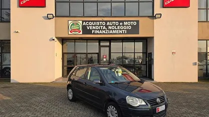 Grigio Usata 2007 VW Polo Comfortline Tre volumi | 2500 € (Buon prezzo)