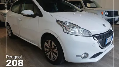 Usata Peugeot 208 Active 82 CV (60 kW) 2013 Bianco Utilitaria