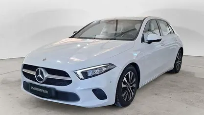 Begagnad Mercedes A180 Business 116 HK (85 kW) 2021 Vit Sedan