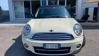 Usata Mini Cooper D 111 CV (81 kW) 2011 Beige Utilitaria